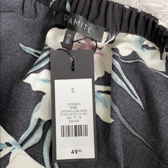 Dynamite floral off the shoulder dress - Picture 3 of 3